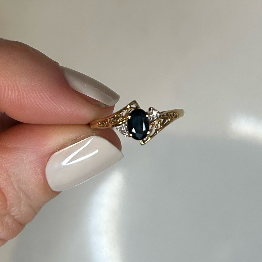 Heritage Vintage Sapphire and Diamond gold ring